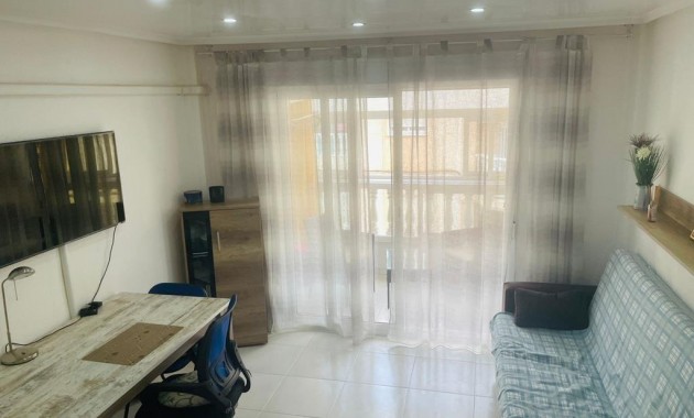 Sale - Apartment / flat -
Torrevieja - Playa del cura