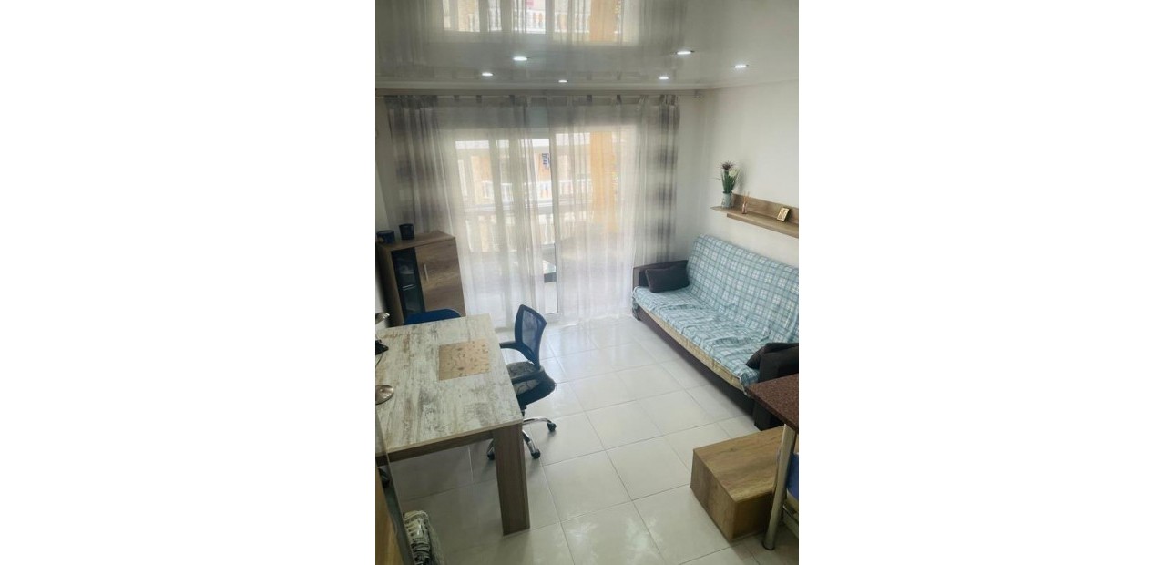 Sale - Apartment / flat -
Torrevieja - Playa del cura