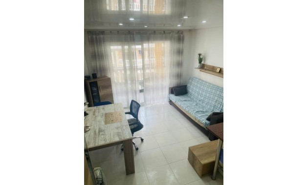 Sale - Apartment / flat -
Torrevieja - Playa del cura