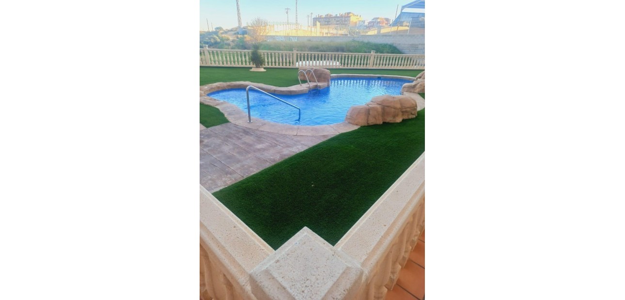 Sale - Bungalow -
San Miguel de Salinas - Pueblo 9