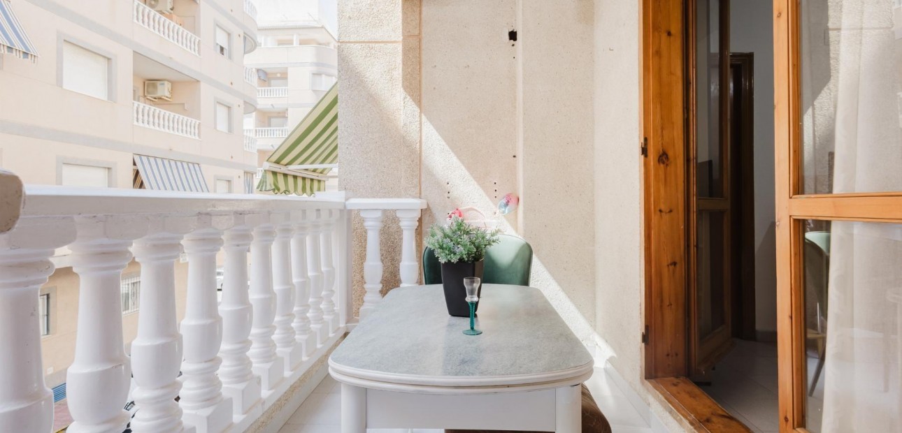 Sale - Apartment / flat -
Torrevieja - Acequion