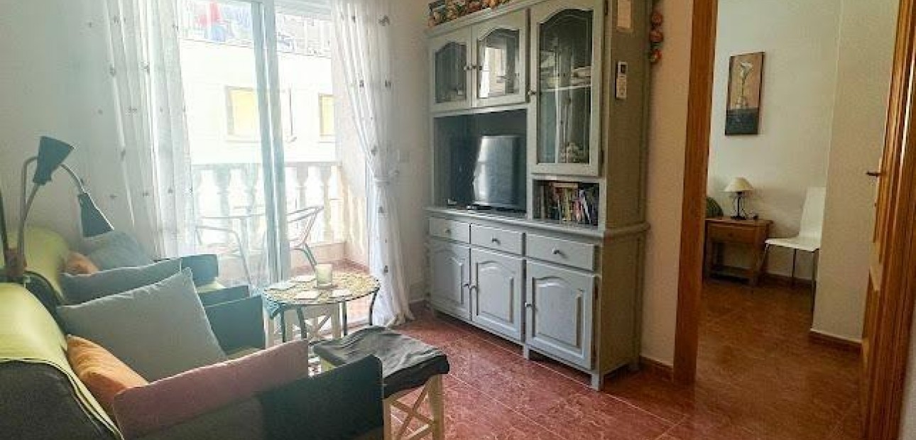 Sale - Apartment / flat -
Torrevieja - Centro