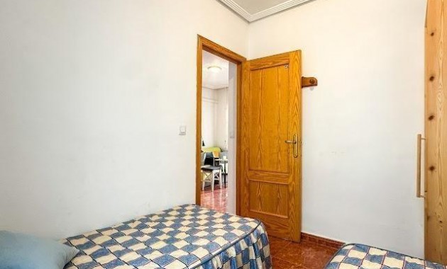 Sale - Apartment / flat -
Torrevieja - Centro