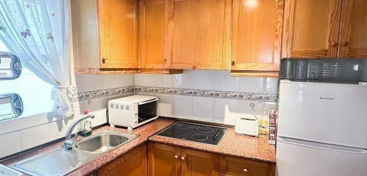 Sale - Apartment / flat -
Torrevieja - Centro