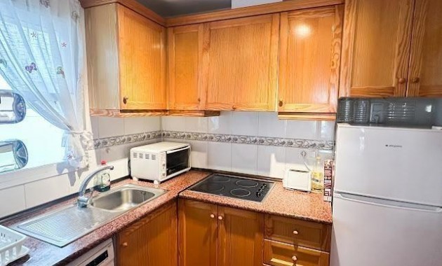 Sale - Apartment / flat -
Torrevieja - Centro