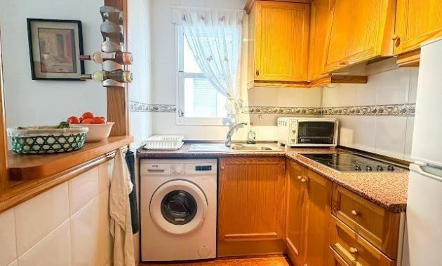 Sale - Apartment / flat -
Torrevieja - Centro
