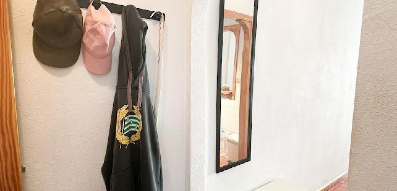 Sale - Apartment / flat -
Torrevieja - Centro