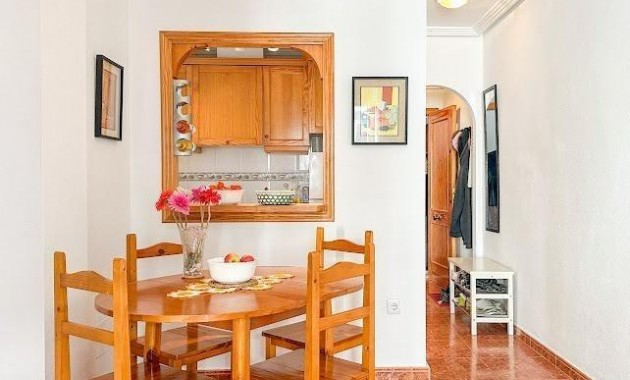 Sale - Apartment / flat -
Torrevieja - Centro