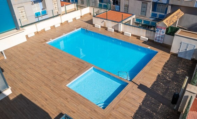 Sale - Apartment / flat -
Torrevieja - Calas Blancas