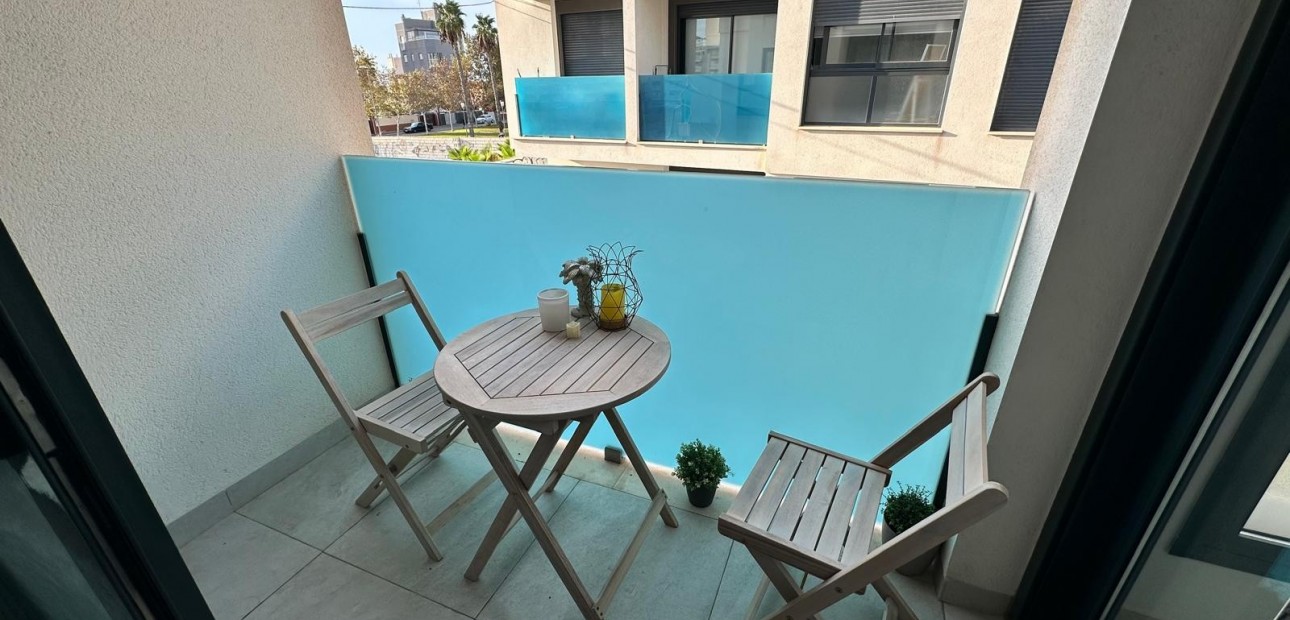Sale - Apartment / flat -
Torrevieja - Calas Blancas