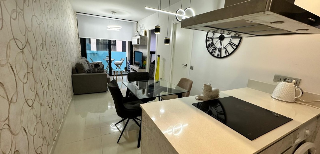 Sale - Apartment / flat -
Torrevieja - Calas Blancas