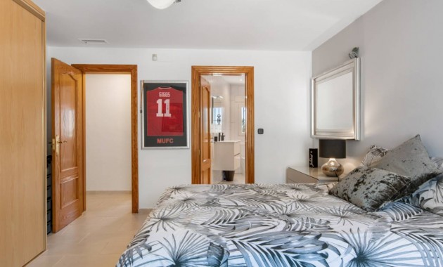 Venta - Finca / Country Property -
Catral