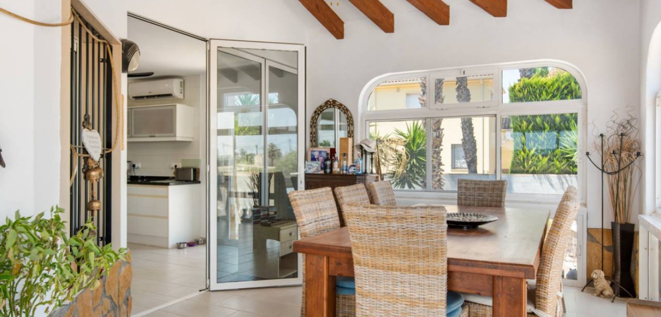 Venta - Finca / Country Property -
Catral