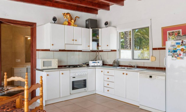 Venta - Finca / Country Property -
Catral