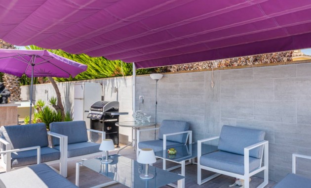 Venta - Finca / Country Property -
Catral