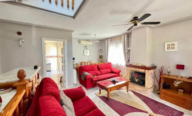 Venta - Villa -
Torrevieja - Los altos