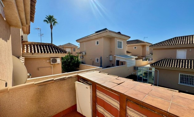 Venta - Villa -
Torrevieja - Los altos