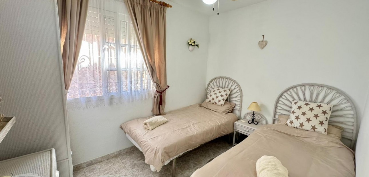 Venta - Villa -
Torrevieja - Los altos