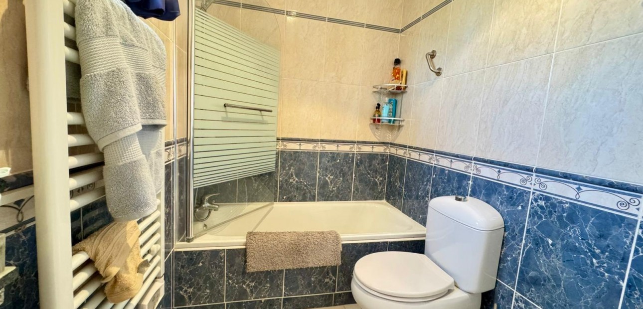 Venta - Villa -
Torrevieja - Los altos