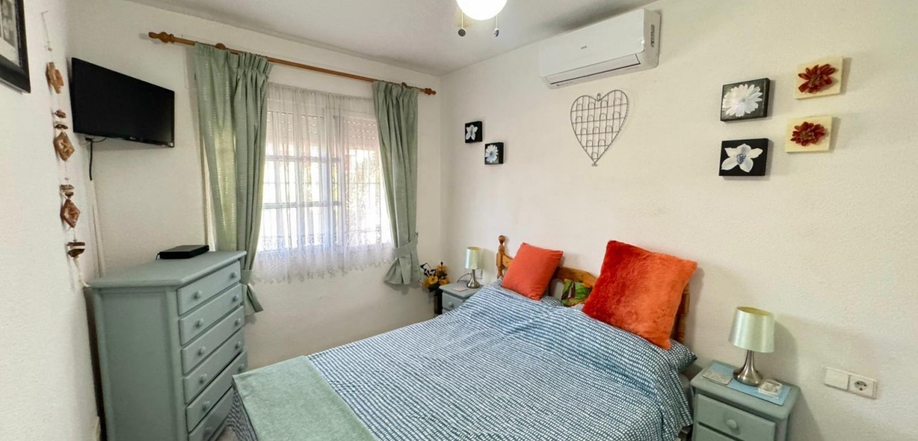 Venta - Villa -
Torrevieja - Los altos