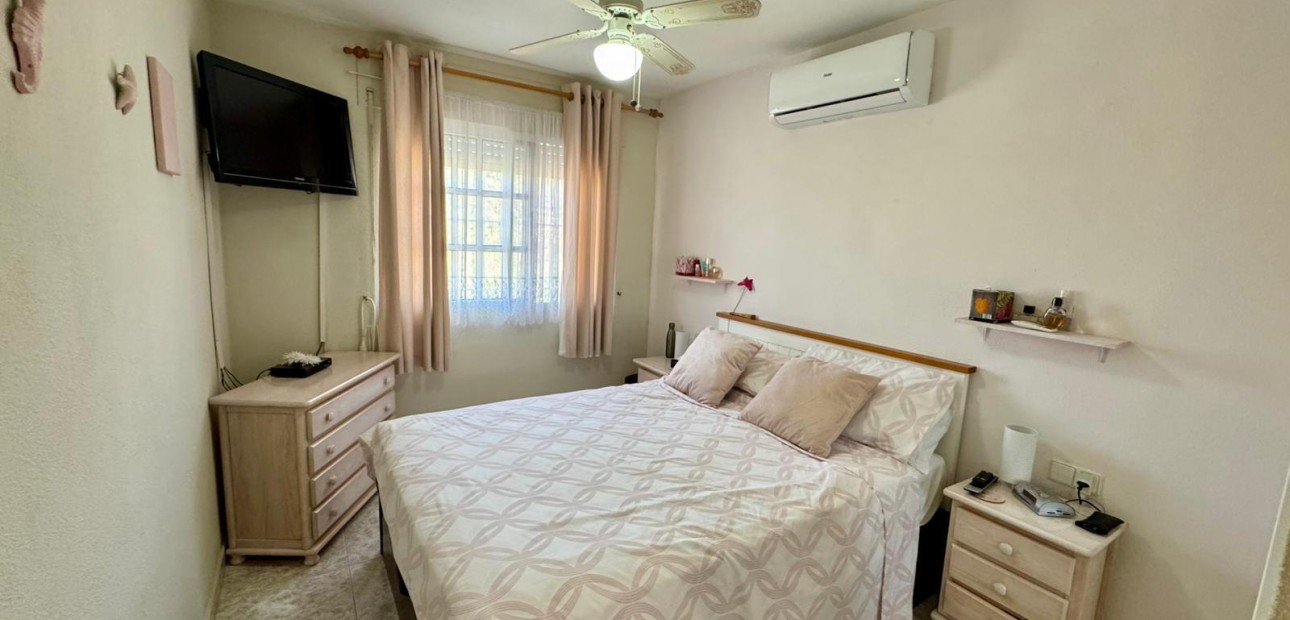 Venta - Villa -
Torrevieja - Los altos