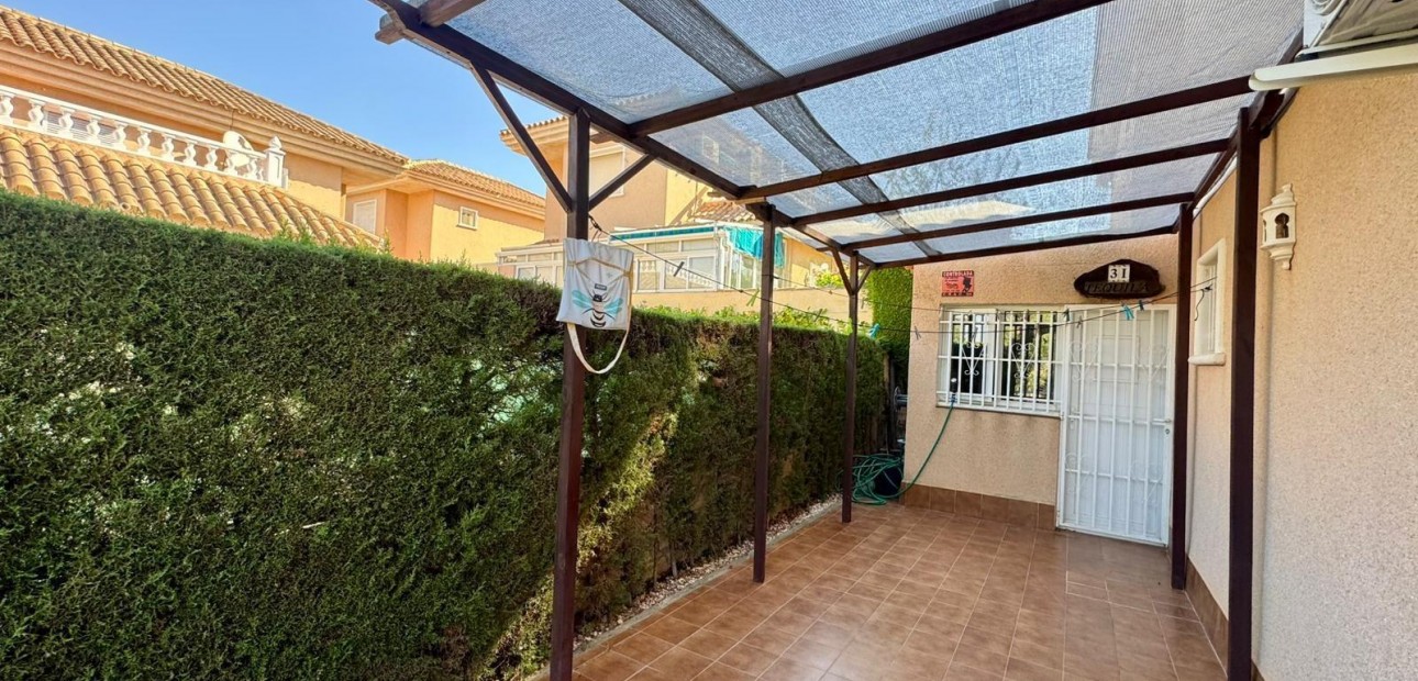 Venta - Villa -
Torrevieja - Los altos