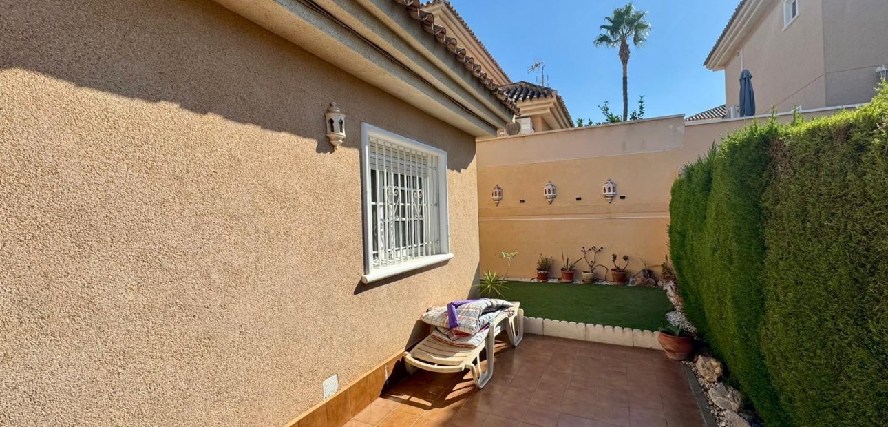 Venta - Villa -
Torrevieja - Los altos