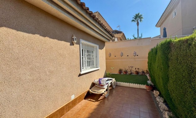 Venta - Villa -
Torrevieja - Los altos