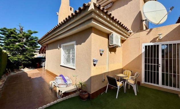 Venta - Villa -
Torrevieja - Los altos