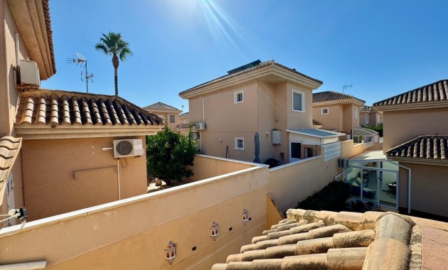 Venta - Villa -
Torrevieja - Los altos