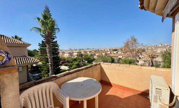 Venta - Villa -
Torrevieja - Los altos