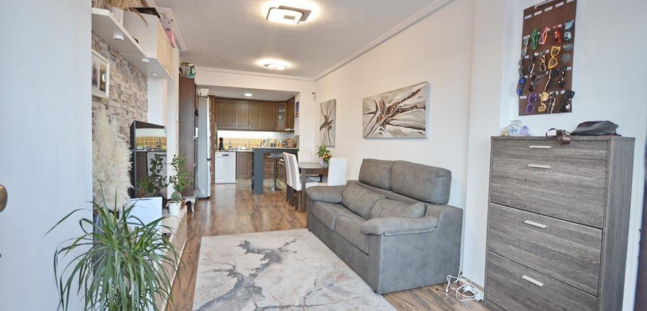 Venta - Apartamento / piso -
Torrevieja - Zona los Frutales
