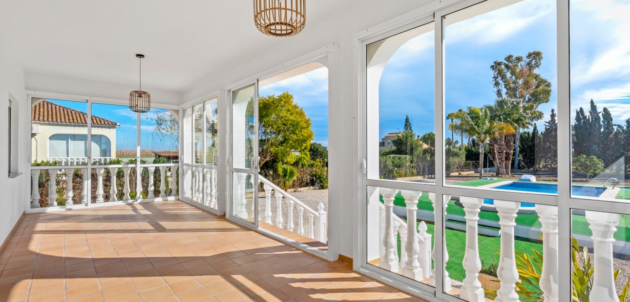 Sale - Country Property -
Dolores