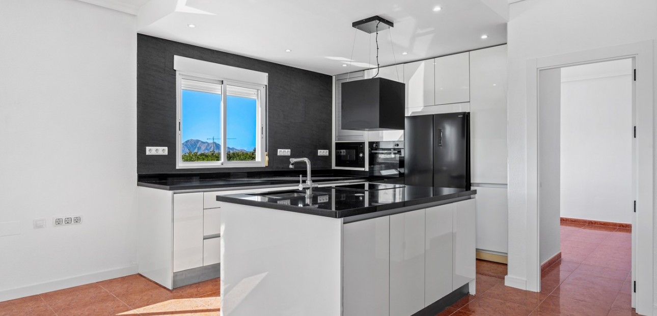 Sale - Country Property -
Dolores