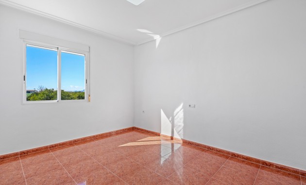 Sale - Country Property -
Dolores