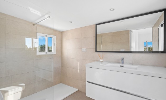 Sale - Country Property -
Dolores