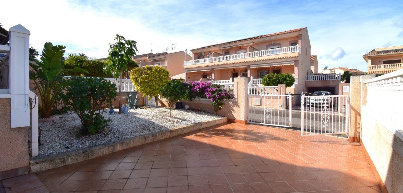 Herverkoop - Herenhuis -
Orihuela Costa - Los Balcones