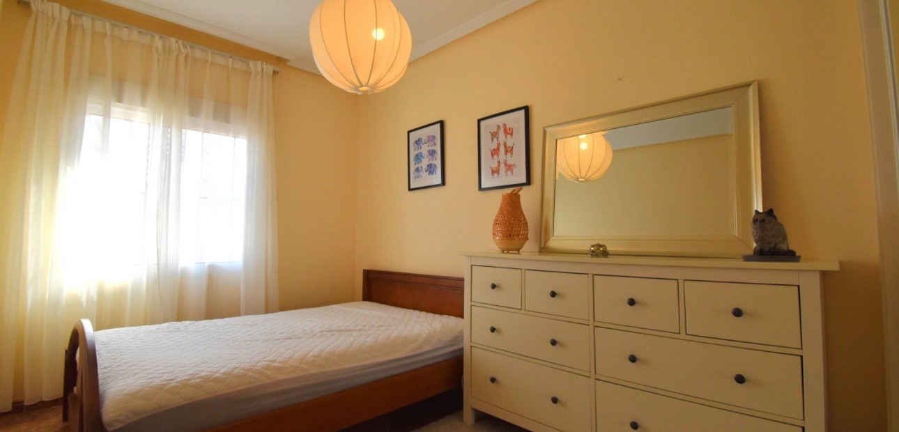 Herverkoop - Herenhuis -
Orihuela Costa - Los Balcones