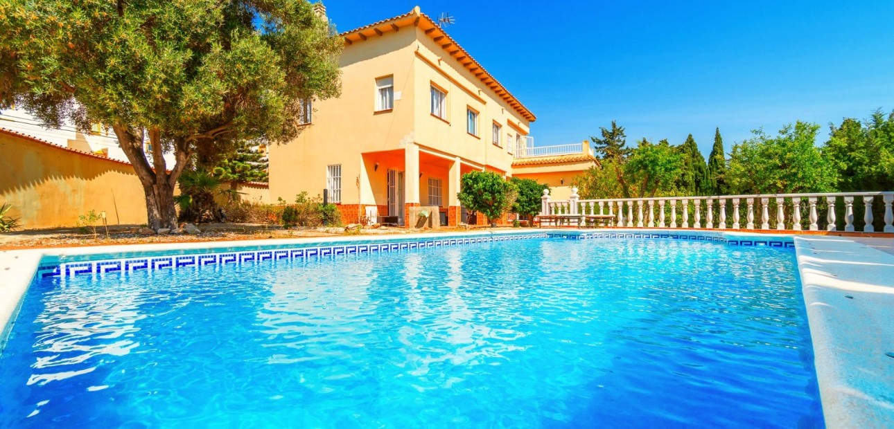 Herverkoop - Villa -
Torrevieja - La Mata