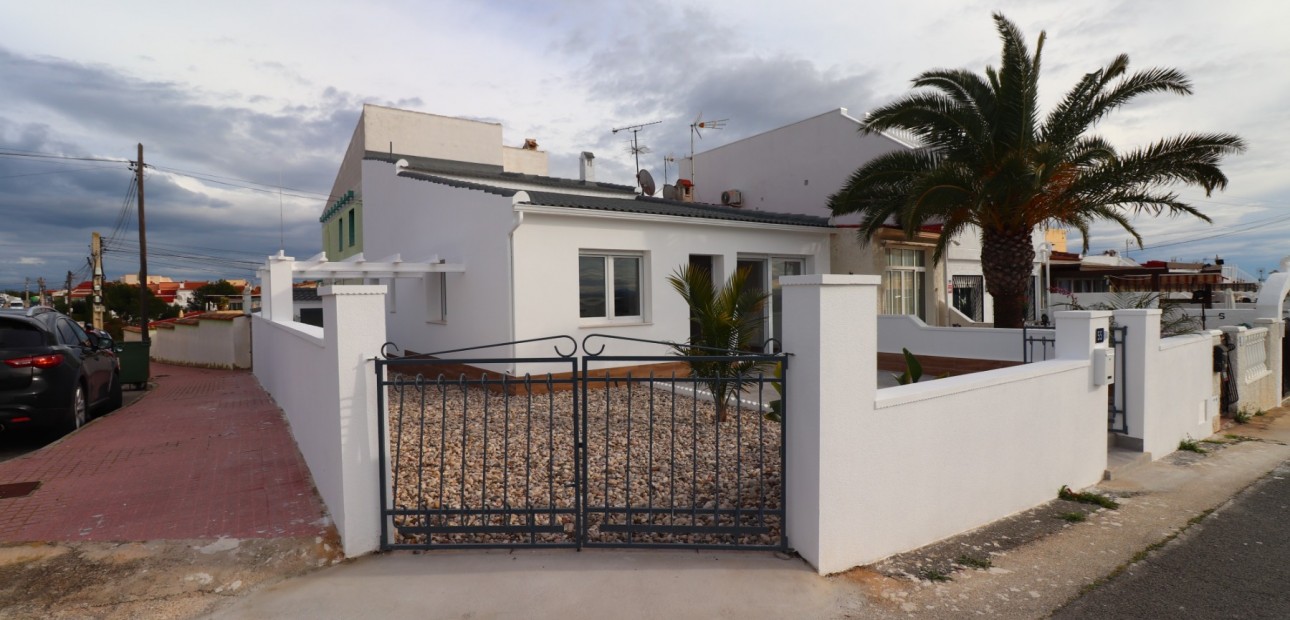 Sale - Townhouse -
Ciudad Quesada - Ciudad Quesada - Town