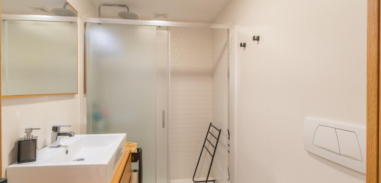 Sale - Apartment / flat -
Guardamar del Segura - Puerto Deportivo