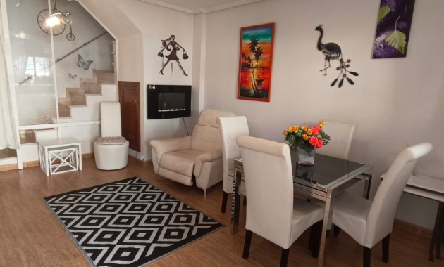 Herverkoop - House -
Orihuela Costa