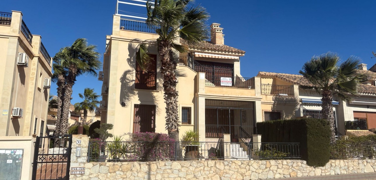 Sale - Apartment / flat -
Algorfa - La Finca Golf Resort