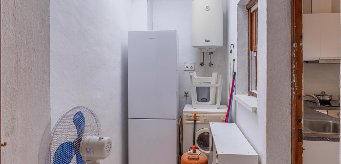 Herverkoop - Herenhuis -
Torrevieja - El Chaparal