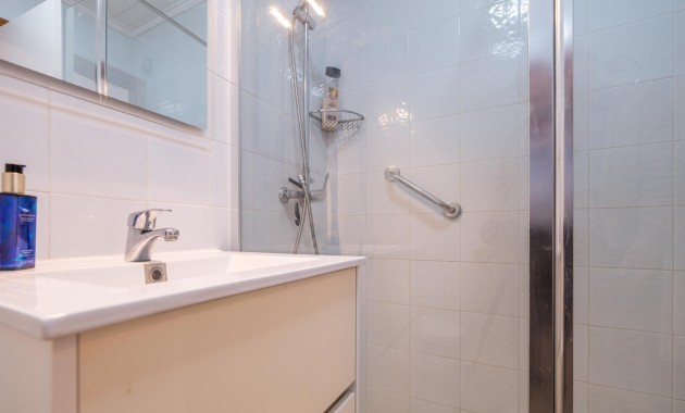 Herverkoop - Herenhuis -
Torrevieja - El Chaparal