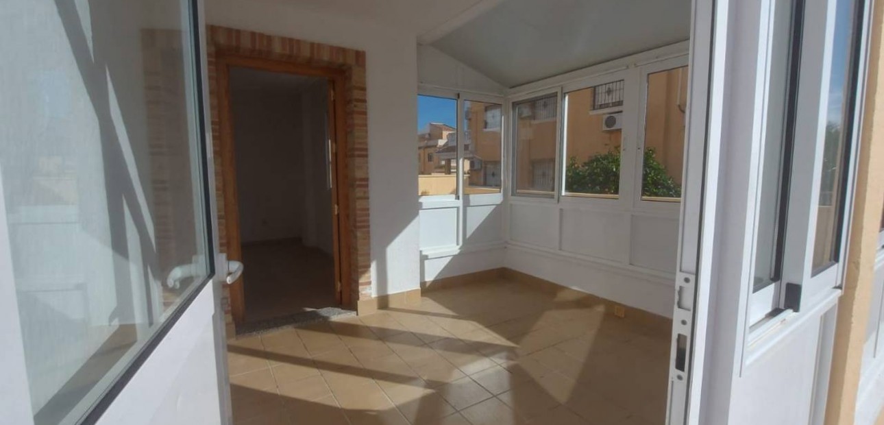 Venta - Villa -
Ciudad Quesada - Lo Marabu