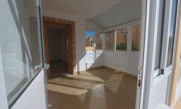 Venta - Villa -
Ciudad Quesada - Lo Marabu