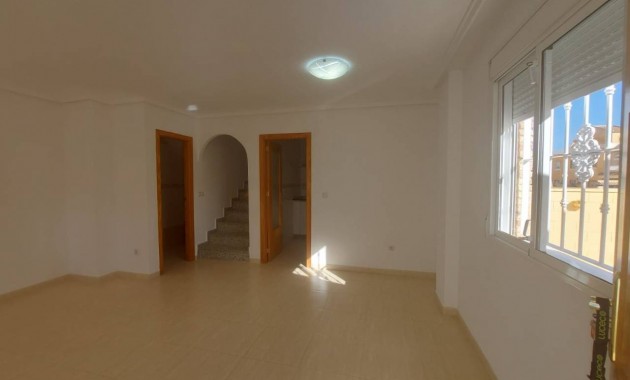 Venta - Villa -
Ciudad Quesada - Lo Marabu