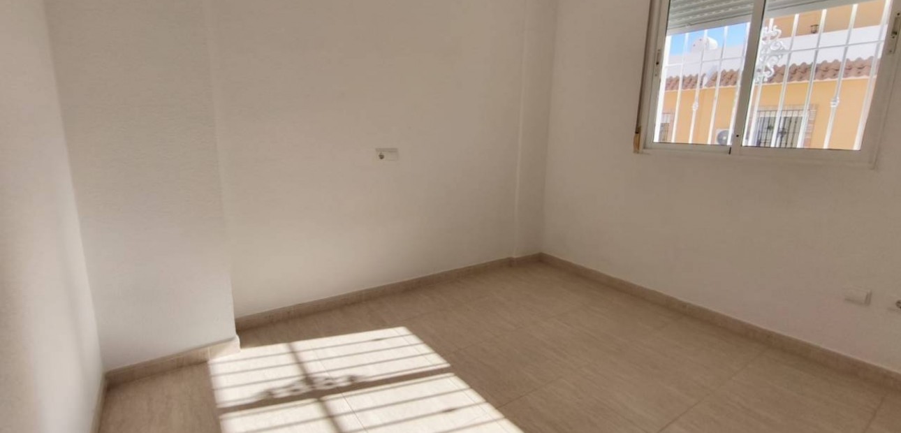 Venta - Villa -
Ciudad Quesada - Lo Marabu