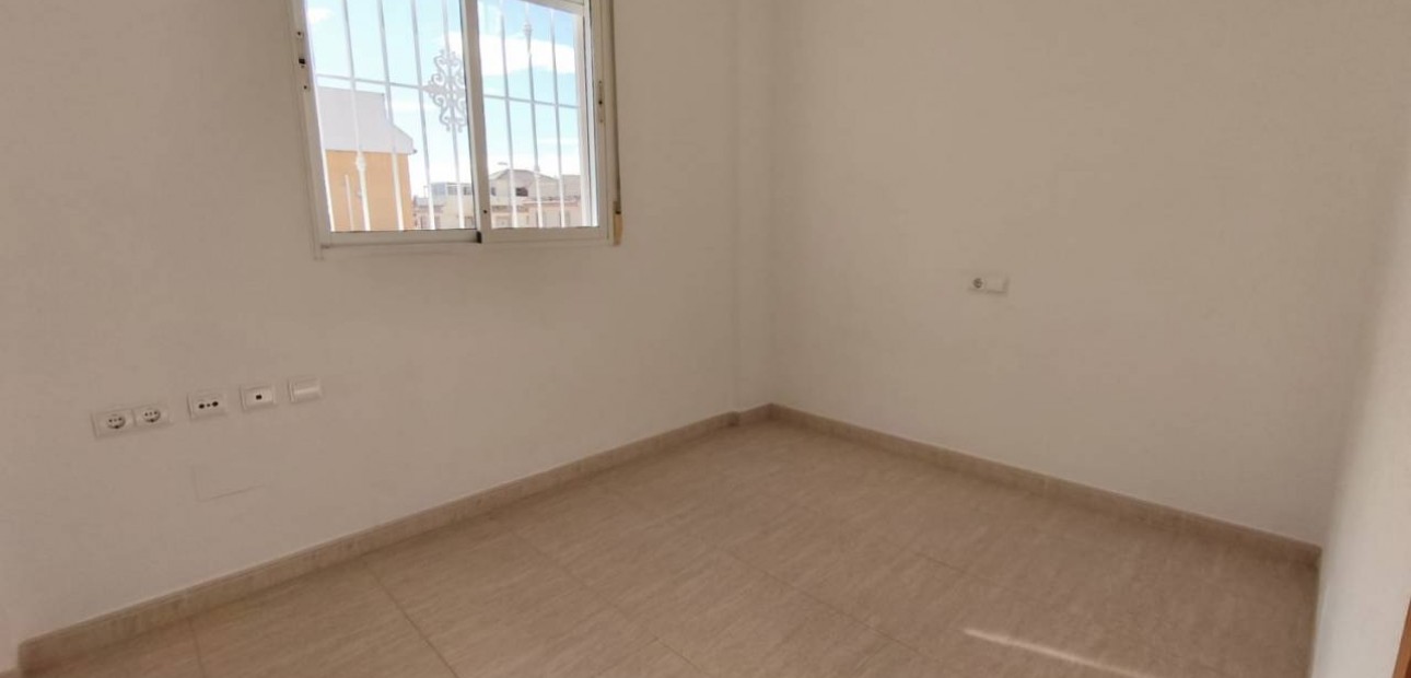 Venta - Villa -
Ciudad Quesada - Lo Marabu